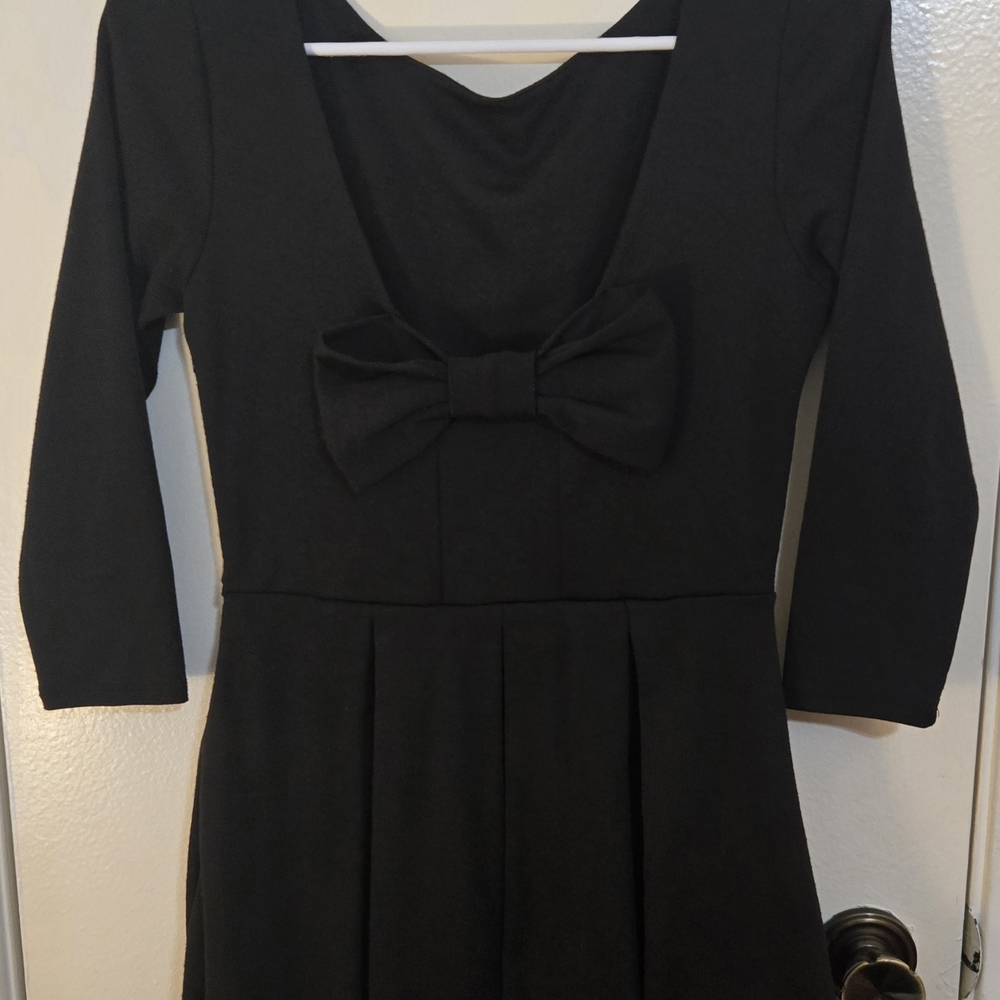 Chic Black Long Sleeve Dress - Picture 2 of 4